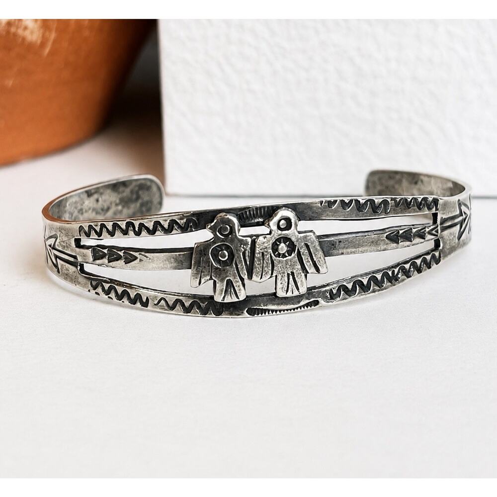 FRED HARVEY ERA Navajo THUNDERBIRD Sterling silver Cuff Bracelet Southwest Small